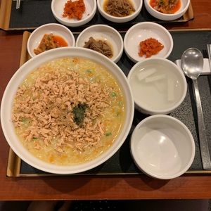 Meet your Posher, Lina